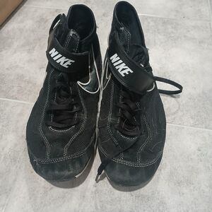 Nike Size 10 Wrestling Shoes